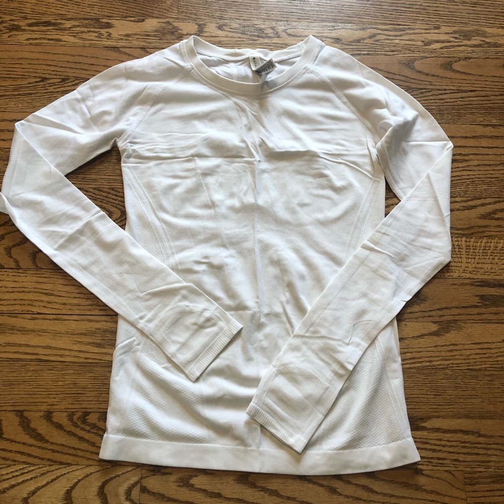Athleta Momentum Seamless Longsleeve White